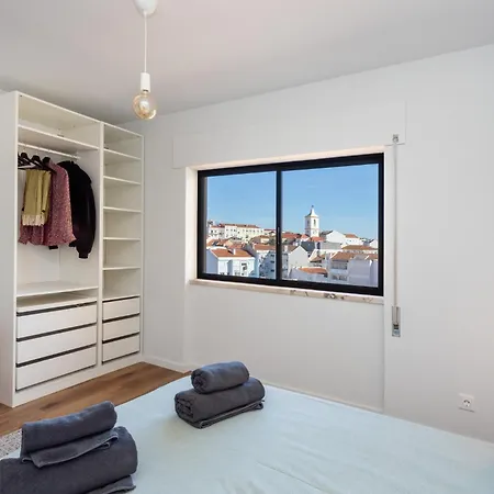 River Breeze In Almada Velha Exterior photo